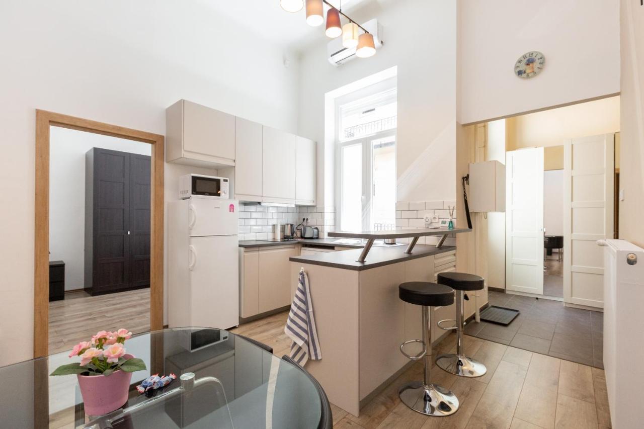 D78 Dohany Apartment Budapeste Exterior foto